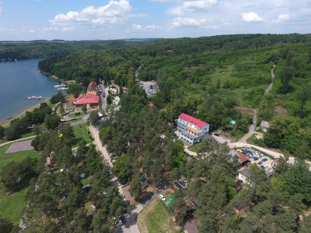 Hotel U Plaze Вранов-над-Диї Екстер'єр фото